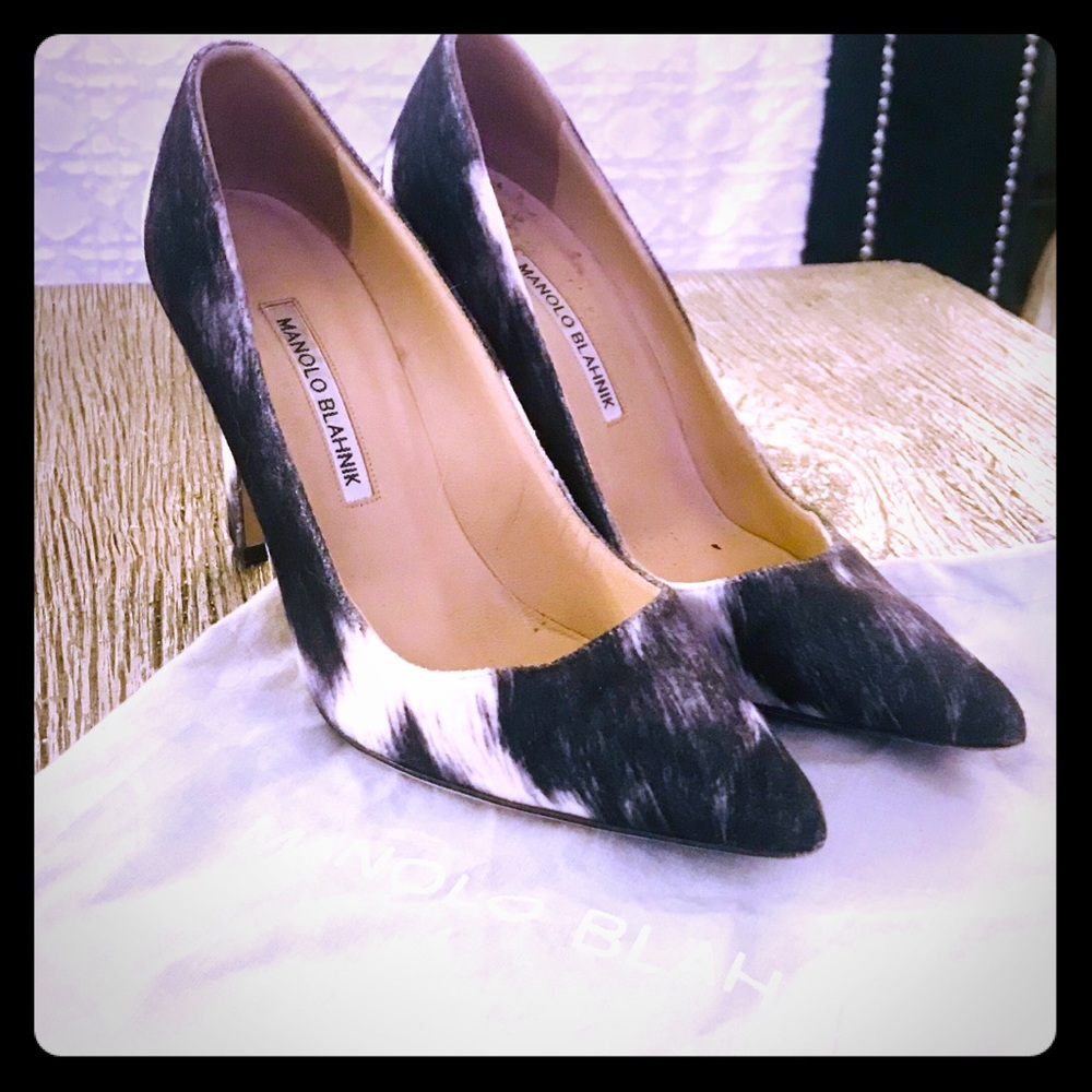 Manolo Blahnik suede pumps